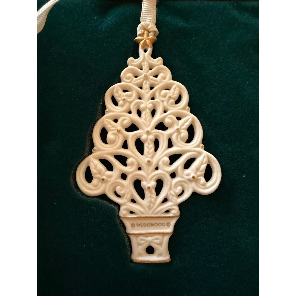 Wedgwood 2003 Christmas Tree Ornament White Porcelain Gold Accents Boxed Holiday